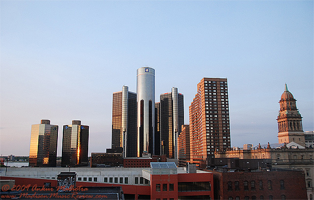 Detroit skyline by the river - Detroit MI - photo by Ankur Malhotra