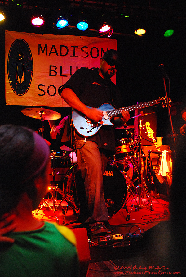Wayne Baker Brooks at Frequency, Madison, April 7, 2009 - photo by Ankur Malhotra