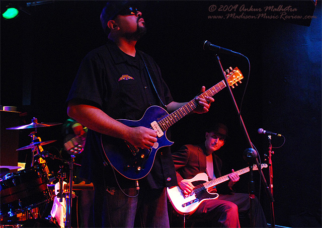 Wayne Baker Brooks, AJ Love at Frequency, Madison, April 7, 2009 - photo by Ankur Malhotra