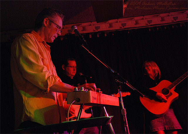 Kristy Larson band - photo by Ankur Malhotra